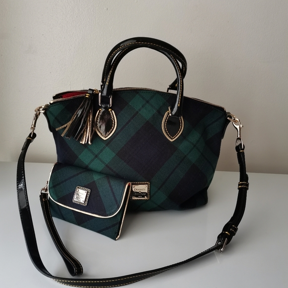 Dooney & Bourke Handbags - Dooney & Bourke Erica Plaid Purse and Clutch bag.